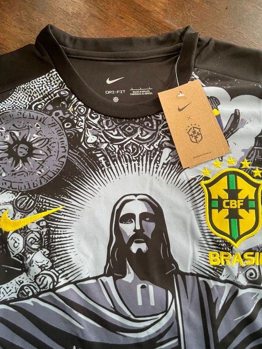 Camisola Brasil x UFC "Do Bronx" Nike Dri-fit edição especial