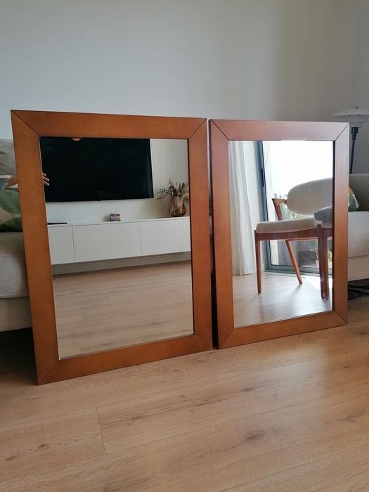 2 Espelhos com moldura em madeira