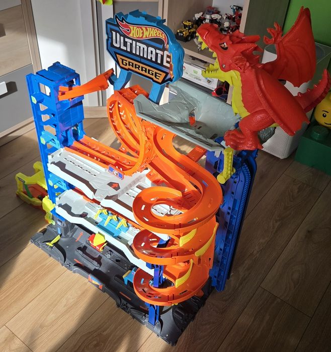 Hot Wheels Mega Garaż Smoka