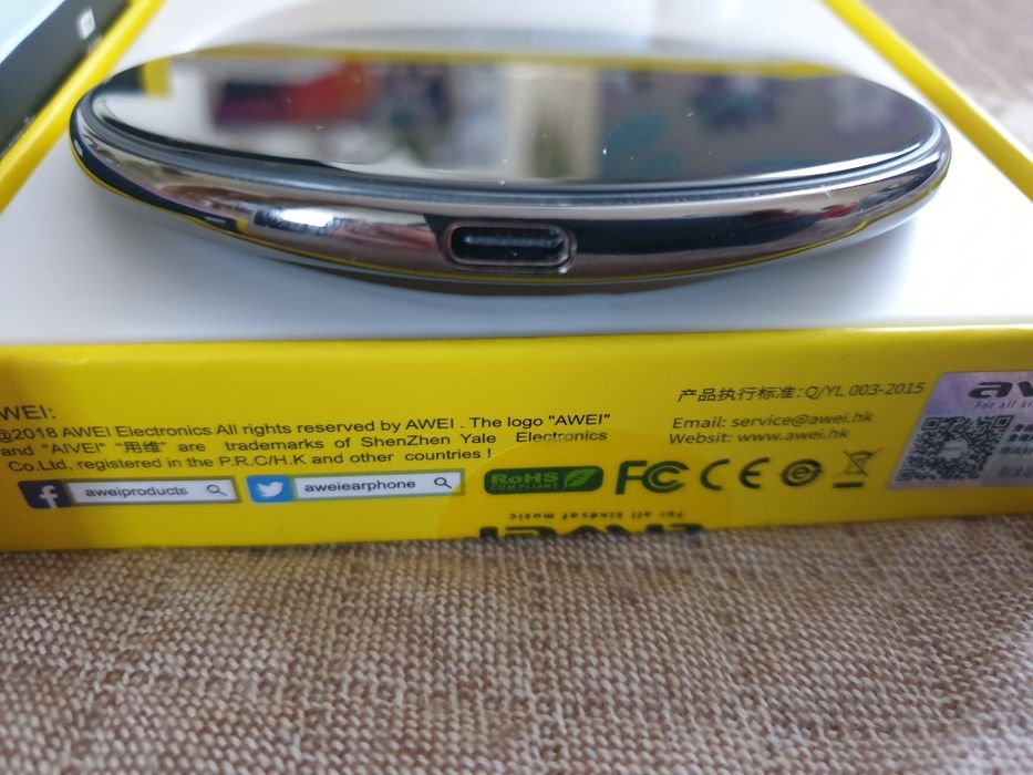 Зарядка безпровідна AWEI