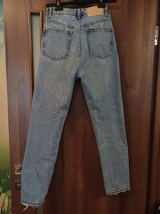 Джинси та штани Zara