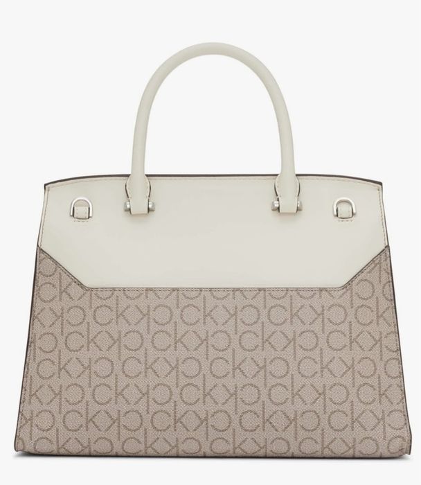 сумка  Becky Satchel від Calvin Klein.
