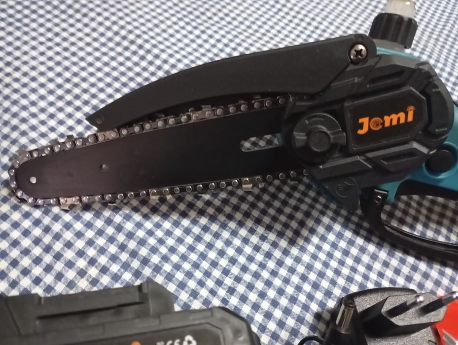Cerra eléctrica de 21v de 6" nova