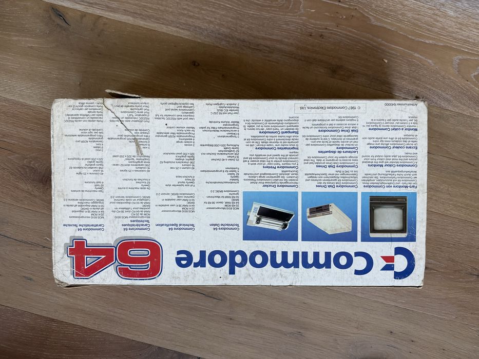 Commodore 64C komplet w pudełku – sprawny, stan dobry