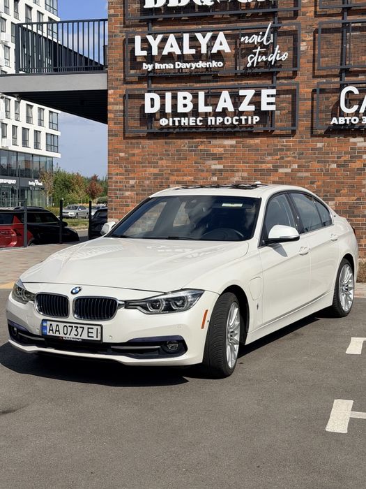 BMW 3 Series 2016 VIN WBA8E1C56HK479846 фото оголошення 4 з 24