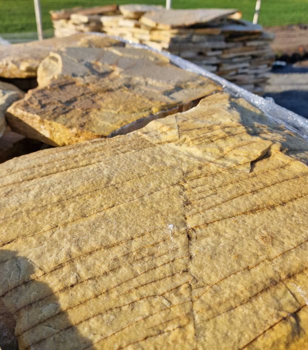 Kamień naturalny nieregularny łupek kwarcyt