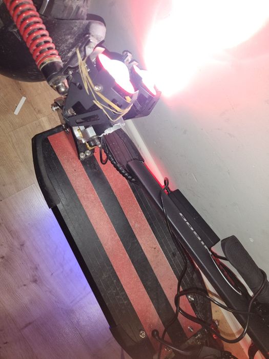 Hulajnoga elektryczna uszkodzona