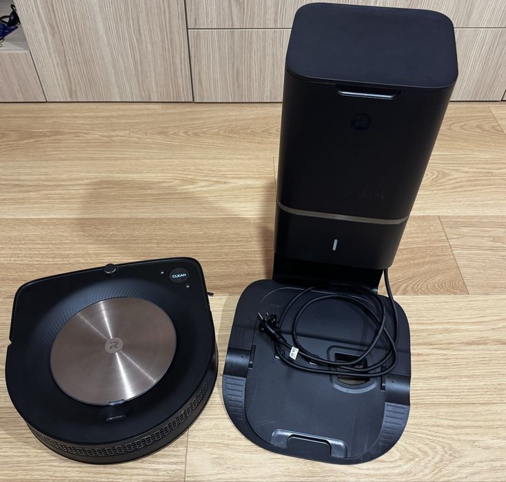 iRobot Roomba S9+ z Clean Base, jak nowy + zapasowe akcesoria gratis