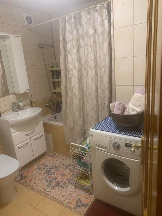 Квартира двокімнатна.