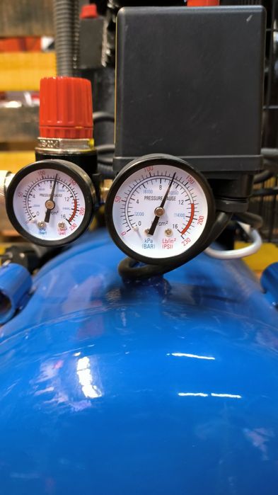 Компреcсор воздушный EnerSol ES-AC310-100-2PRO/12атм/100литр/311л\м/г2