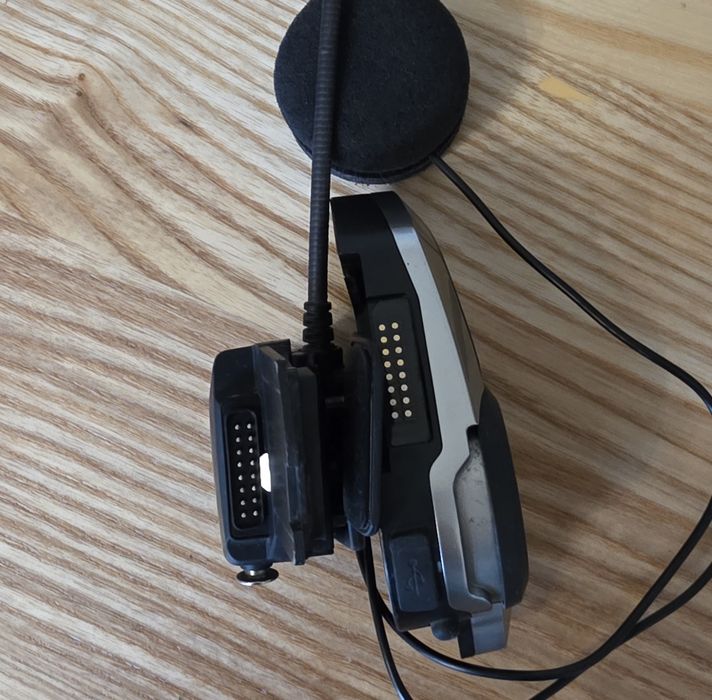 Продам одну штуку Sena 50S Harman kardon