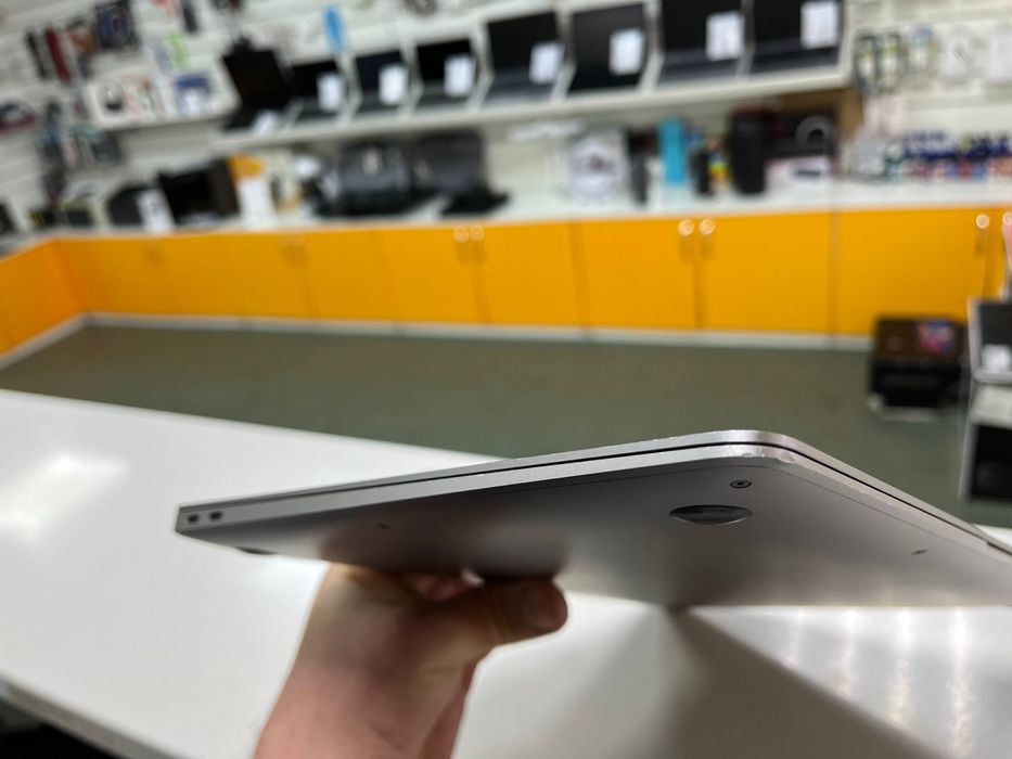 MacBook Air 13 M1 8/256