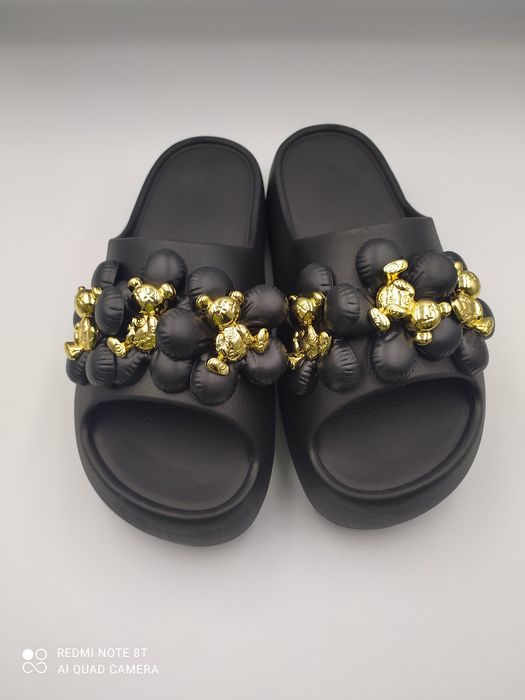 Wyprzedaż Modne klapki piankowe na platformie rozmiar 40-41