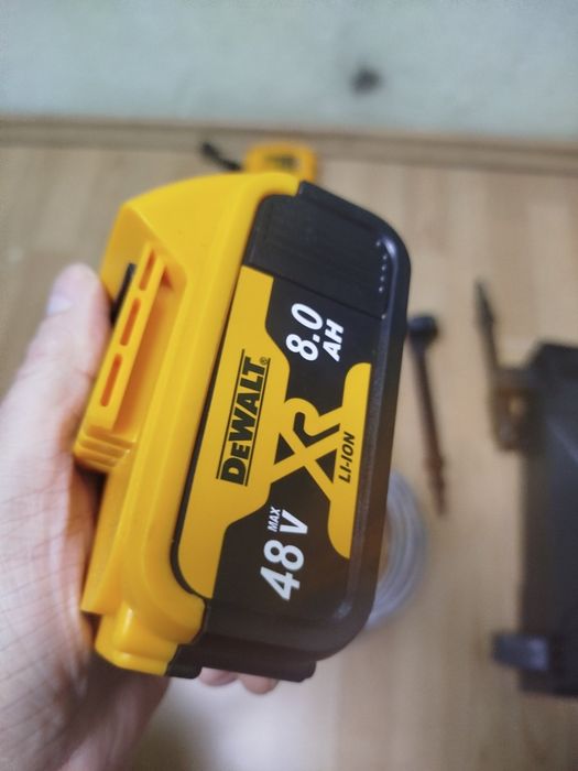 Продам  мойка  высокого  давления  DEWALT  DXR  911