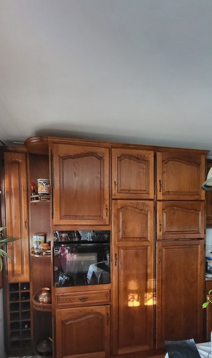 Móveis de cozinha em madeira maciça