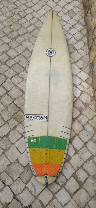 Pranchas de surf JS e Razman