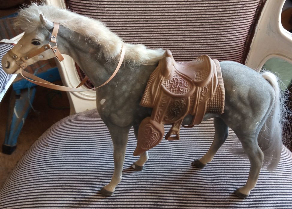 Dois cavalos em miniatura