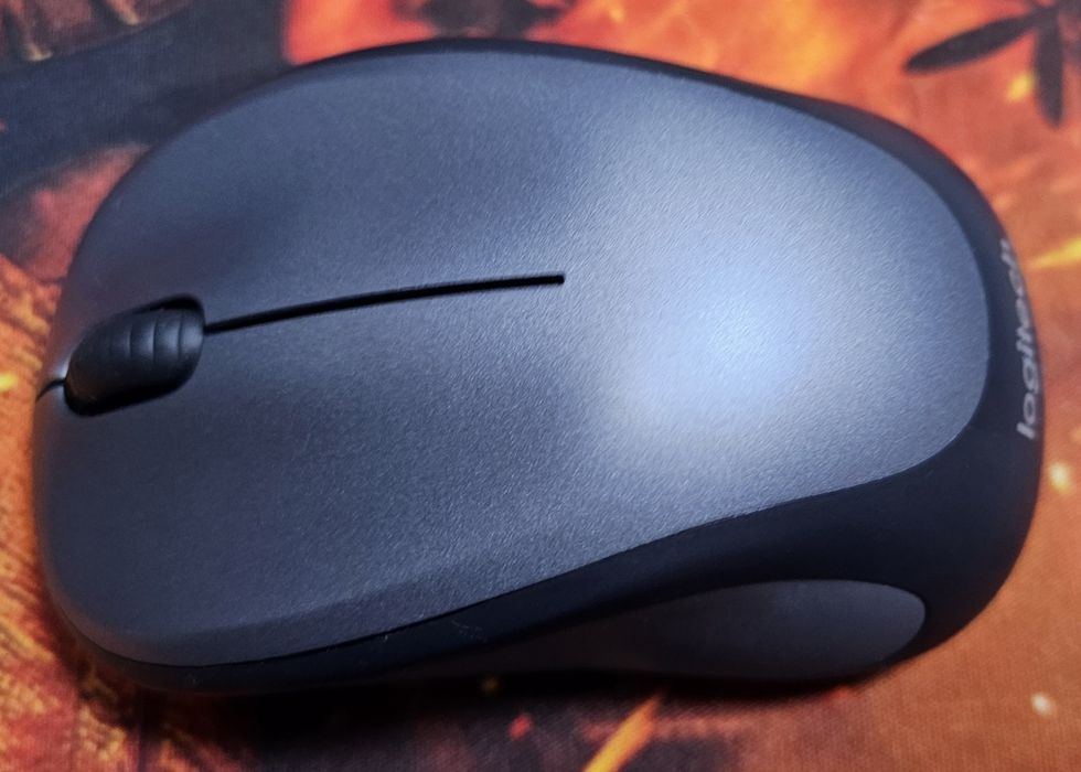 Мышка logitech М235