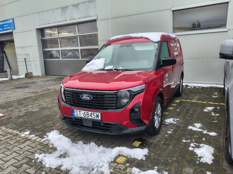 Ford Transit Courier Limited PEŁNE UBEZPIECZENIE FV23%  WERSJA LIMITED + pakiet WINTER: podgrzewana szyba, fotele, kierownica