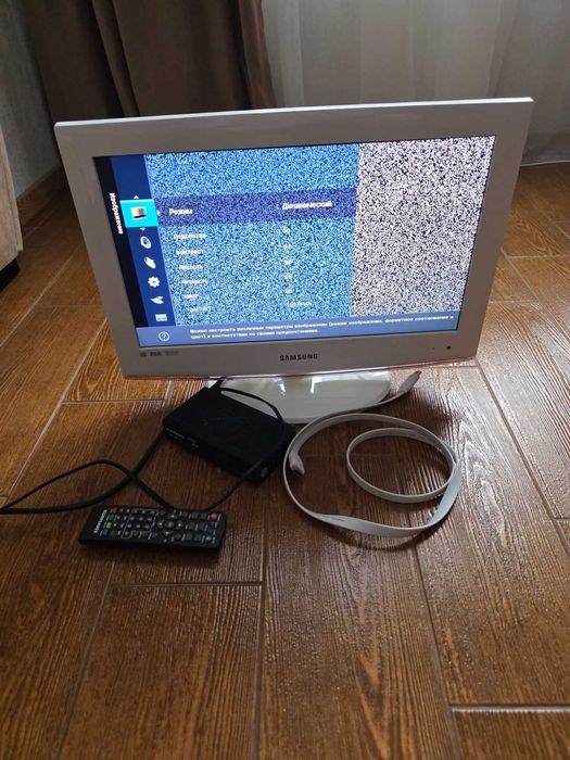 Телевізор Samsung  LE19B451C4W з Т2 тюнером