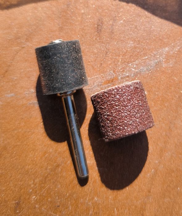 Tulejki ścierne 100 sztuk plus dwa trzpienie