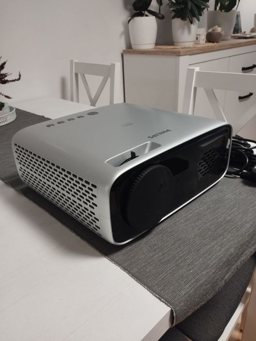 Projektor LCD Philips neopix ultra 2 + gratis stojak