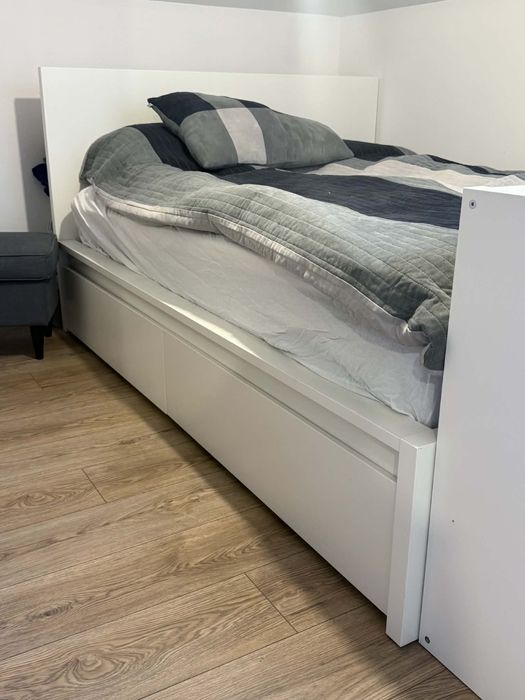 Lózko ikea malm 160x200
