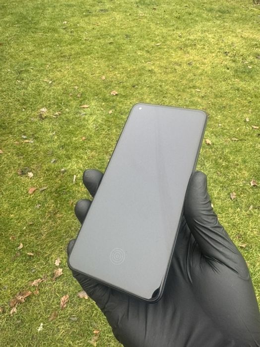 Телефон Oppo Reno 7