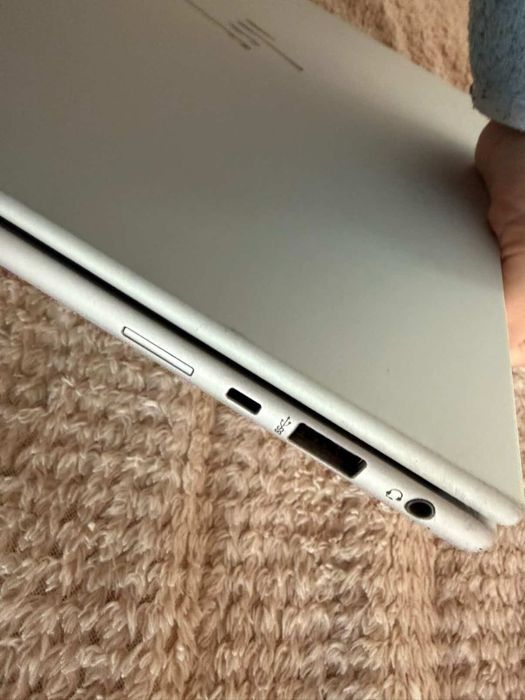 HP EliteBook 840 G9 | i7-1265U | 16GB RAM | Thunderbolt 4 | Wi-Fi 6 | Como Novo