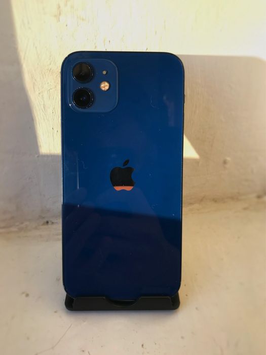 iPhone 12 128GB Blue, стан 8/10, АКБ 78% + 3 чохли