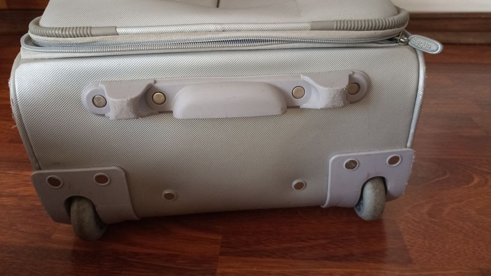 Conjunto de mala trolley e saco de viagem Segue