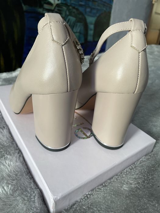 Туфлі жіночі Erisses бежеві натуральна шкіра 950-22DT 33