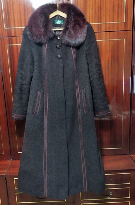 Зимове жіноче шерстяне пальто