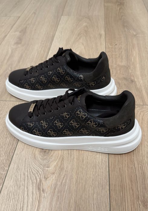 Buty meskie Guess r.44