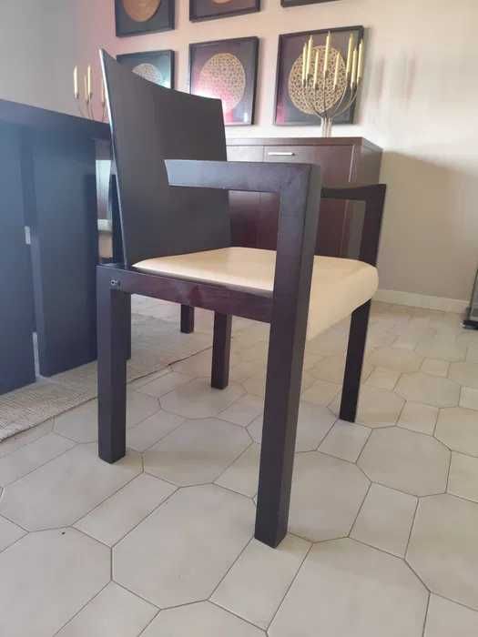 Mesa e 4 cadeiras em Wengué