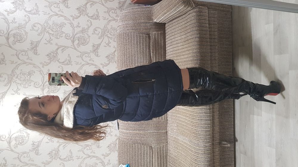 Срочно продам парку в идеальном состоянии.
