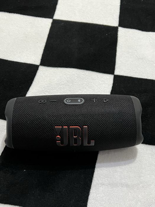 JBL CHARGE 5 comprada há 3 semanas (tenho a caixa também)