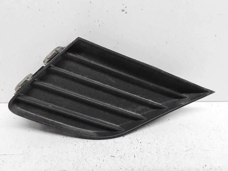 Grelha Frontal Do Para-Choques Toyota Avensis T27