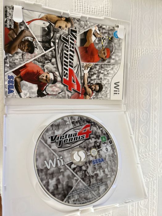 Conjunto 5 Jogos Wii (futebol, tennis e hockey no gelo) usados em FR