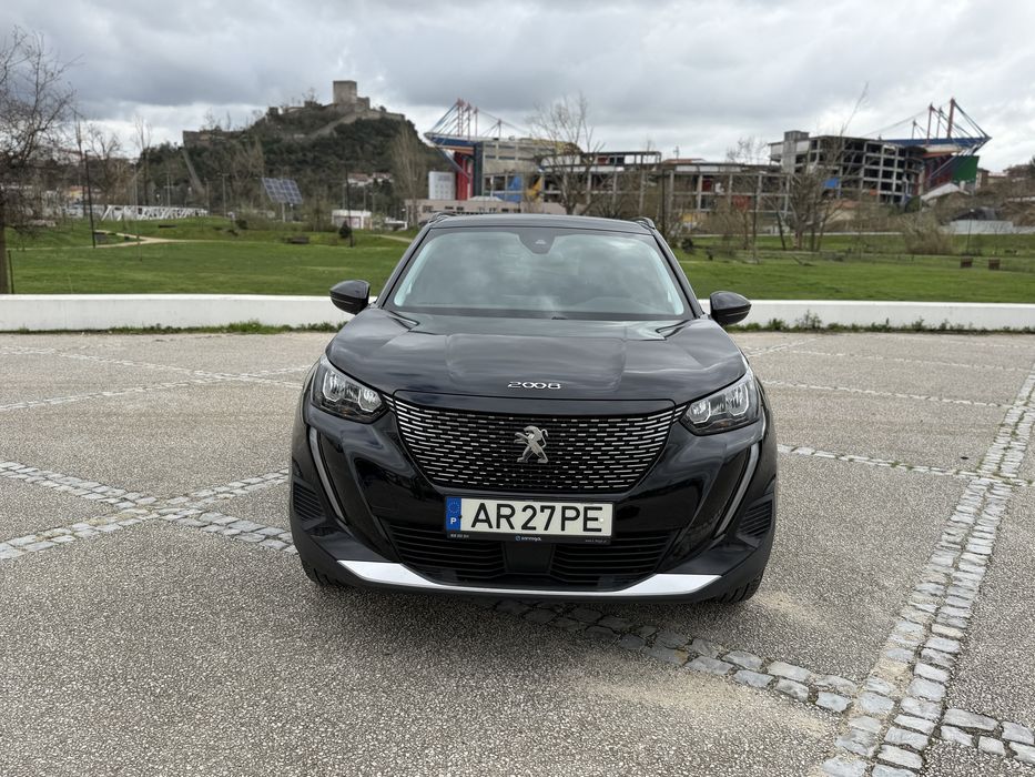 Peugeot 2008 1.5 BlueHdi ALLURE    *2022*  NACIONAL    !!!