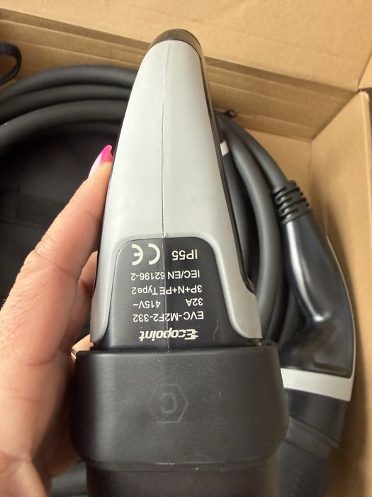 Kabel do ładowania samochodu elektrycznego