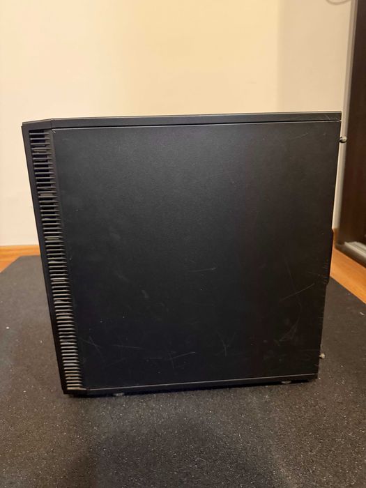 Fractal Design Define Mini C