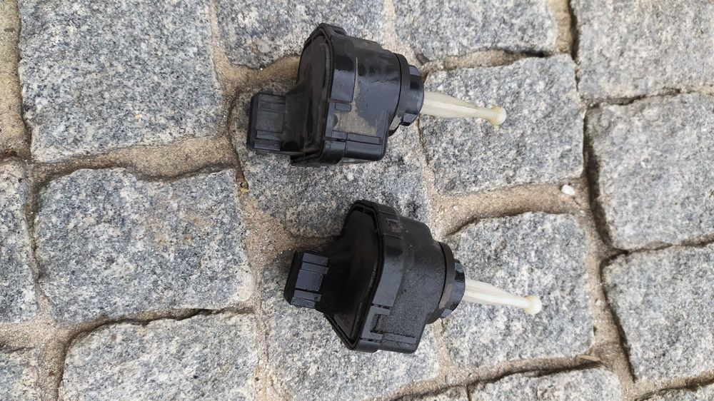 AUDI A4 B5 (8D) - Motor regulação oticas/faróis Original