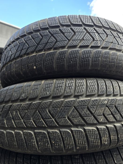 215/65R17 Pirelli Scorpion Winter