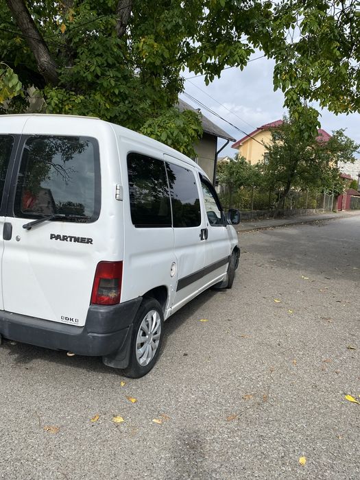 В Продажі Пежо Партнер