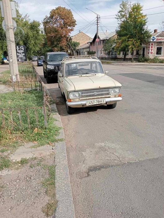 Москвич ИЖ переходная модель с 408 на  412, 1974г с квадратными фарами