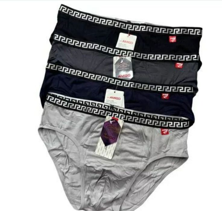 Zestaw męskich slipów – 3 sztuki w opakowaniu, w różnych kolorach