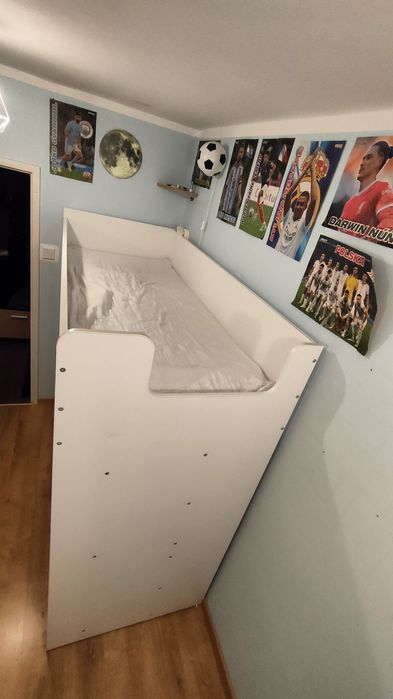 Łóżko piętrowe młodzieżowe z szafą