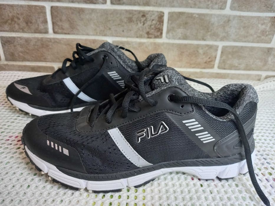 кросiвки Fila 40р