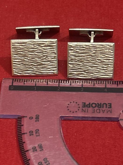 Srebrne spinki do mankietów